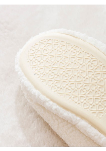 Yeni Sezon Ayı Teddy Nakışlı Pelüş Kadın Ev Terliği indirimleri