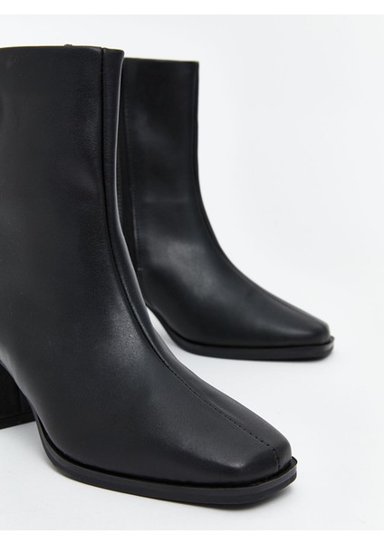 Yeni Sezon Deri Görünümlü Kadın Bot modelleri