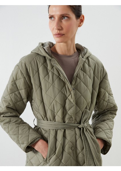 Yeni Sezon Kapüşonlu Kapitone Oversize Kadın Şişme Mont modelleri
