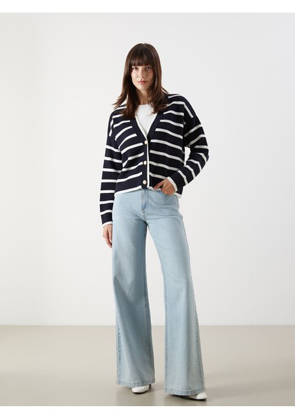 Yeni Sezon V Yaka Çizgili Oversize Kadın Triko Hırka fiyatları