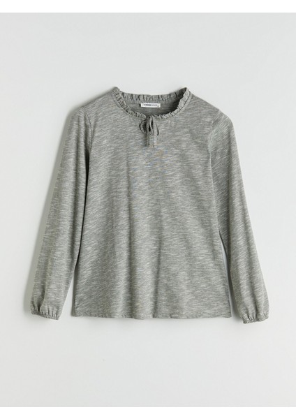 Yeni Sezon Fırfırlı Bağlamalı Yaka Bluz indirimleri