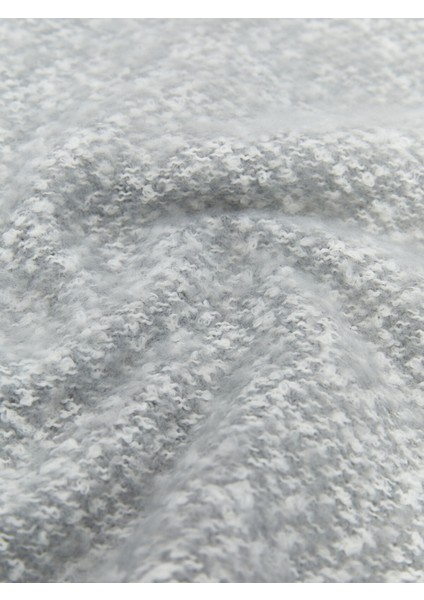 Yeni Sezon Düz Püsküllü Kadın Atkı modelleri