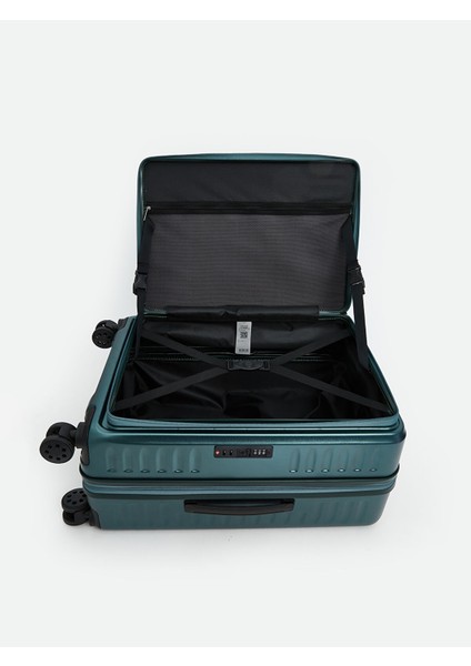 Yeni Sezon Kilit Detaylı Orta Boy Valiz modelleri