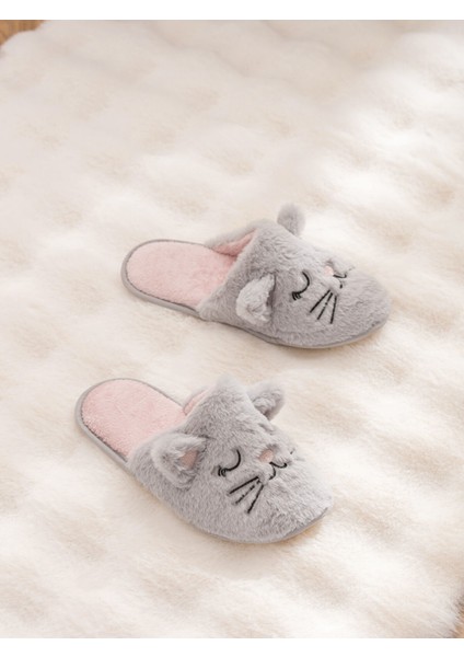 Yeni Sezon Nakışlı Pelüş Kadın Ev Terliği fiyatları