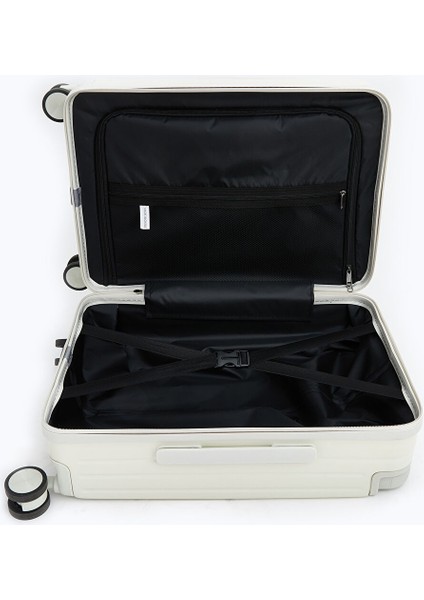 Yeni Sezon Kilit Detaylı Küçük Boy Valiz fırsatları