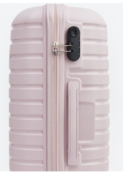 Yeni Sezon Kilit Detaylı Küçük Boy Valiz fırsatları