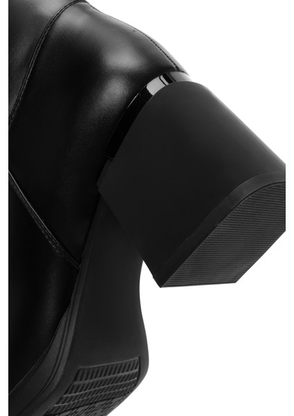 Kadın Siyah Fermuarlı Kalın Topuklu Çizme 25WFE401318