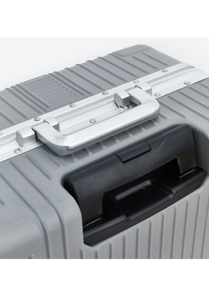 Yeni Sezon Küçük Boy Valiz indirimleri