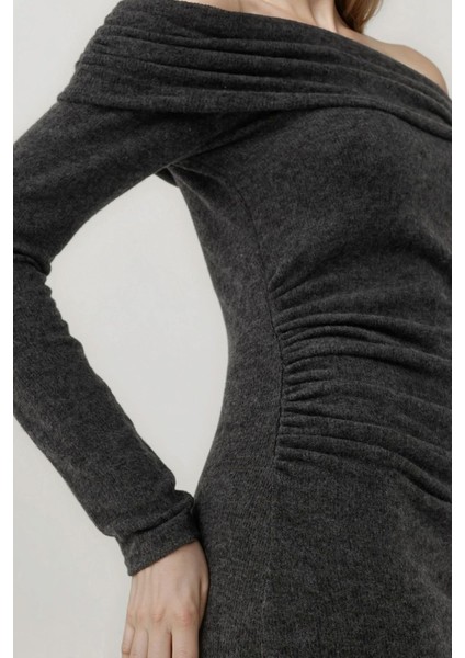 Kadın Yırtmaçlı Yumuşak Dokulu Straplez Midi Elbise Busem Collection Koyu Gri modelleri