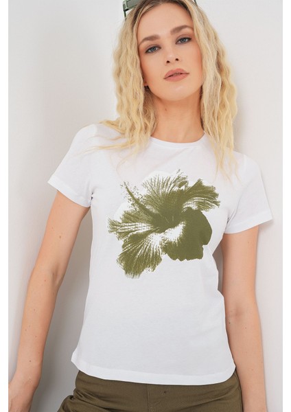 Kadın BDART Desenli Kamış Pamuklu Düz Yaka Tişört Green fırsatları