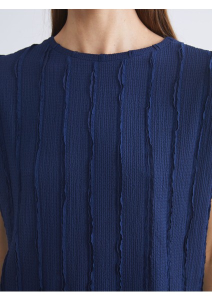 Yeni Sezon Bisiklet Yaka Dokulu Kadın Tişört fırsatları