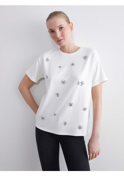 Yeni Sezon Bisiklet Yaka Çiçekli Taşlı Kadın Tişört fiyatları