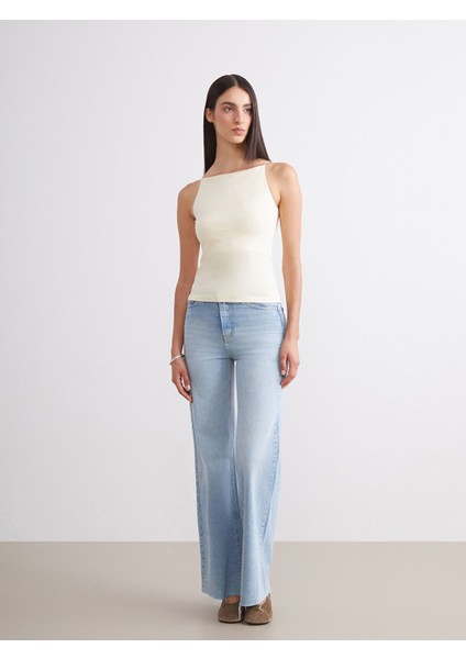 Yeni Sezon Halter Yaka Askılı Kadın Atlet 2'li fırsatları