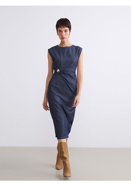 Yeni Sezon Metal Aplikeli Büzgülü Jean Elbise fiyatları