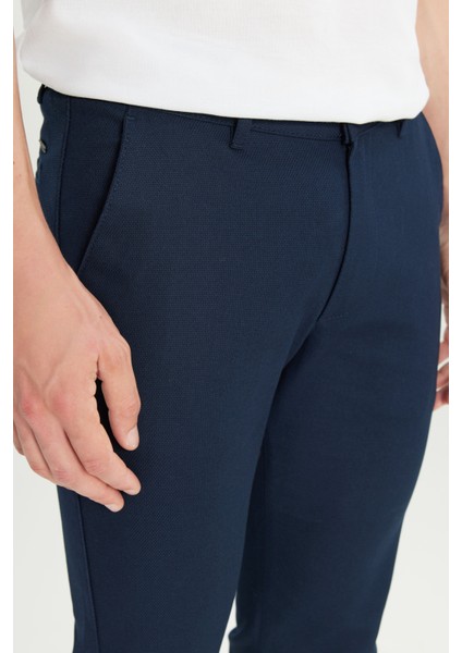 Pamuklu Slim Fit Dar Kesim Yan Cepli Armürlü Casual Pantolon fırsatları