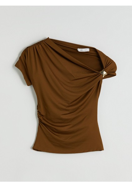 Yeni Sezon Kayık Yaka Büzgülü Bluz indirimleri