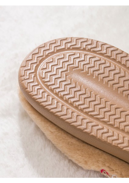 Yeni Sezon Kadın Pelüş Ev Terliği indirimleri