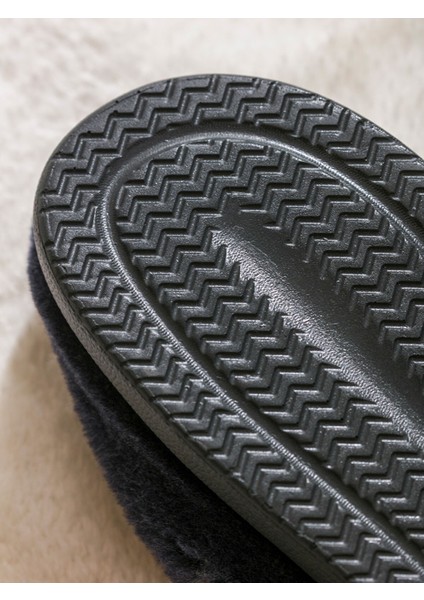 Yeni Sezon Kadın Pelüş Ev Terliği indirimleri