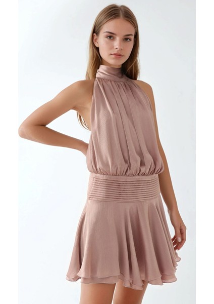 Kadın Dokulu Dik Yüksek Yaka Fırfırlı Mini Elbise Toz Pembe