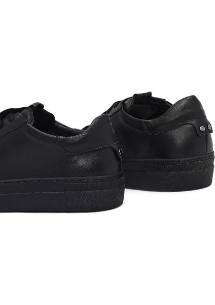Kadın Siyah Bağcıklı Deri Sneaker 25AFD290018