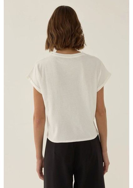 Kadın Baskılı Kısa Tişört Tozlu Beyaz