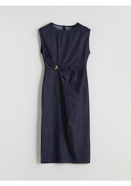 Yeni Sezon Metal Aplikeli Büzgülü Jean Elbise indirimleri