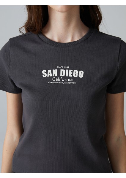 Yeni Sezon Bisiklet Yaka San Diego Baskılı Genç Kız Tişört modelleri