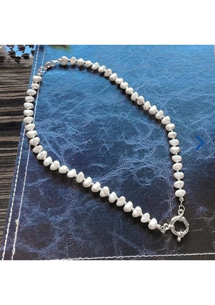 Gümüş Renk Kadın Barok Kilit Dümen Incili Kolye