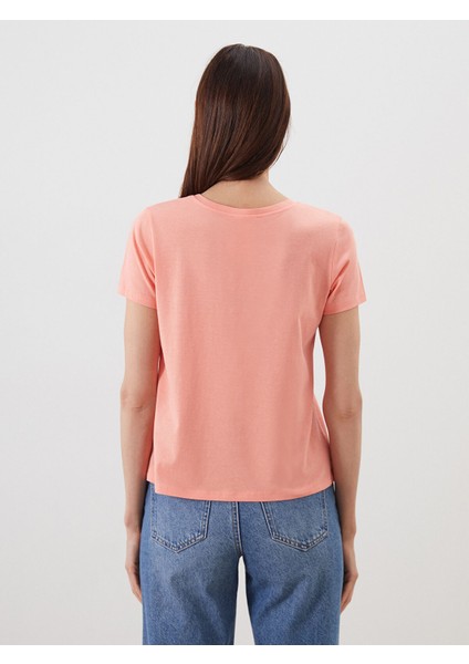 Yeni Sezon Bisiklet Yaka Flamingo Nakışlı Kadın Tişört fırsatları