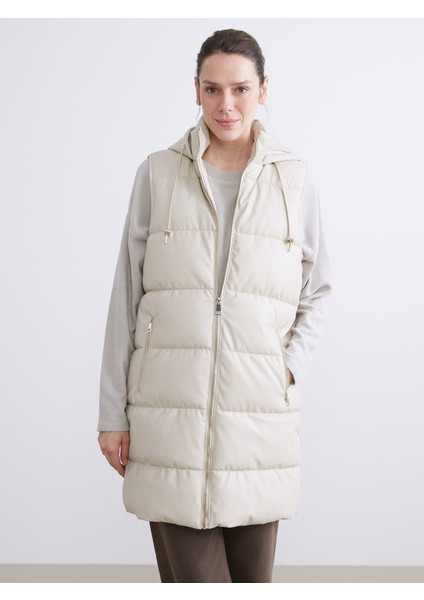 Yeni Sezon Kapüşonlu Düz Deri Görünümlü Kadın Şişme Yelek modelleri