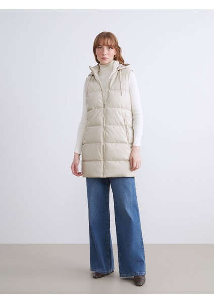 Yeni Sezon Kapüşonlu Düz Deri Görünümlü Kadın Şişme Yelek indirimleri