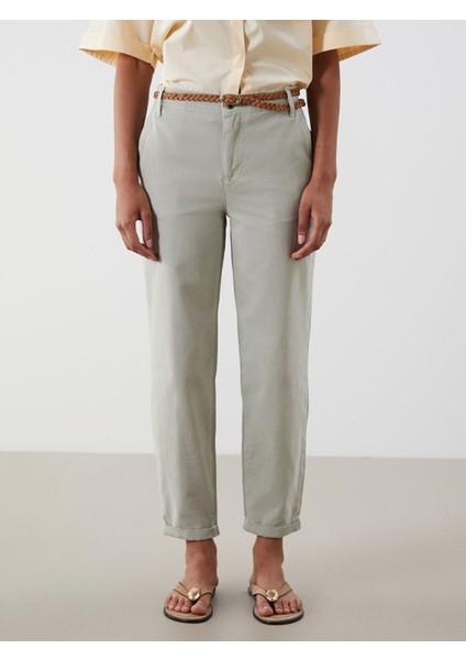 Yeni Sezon Beli Kemerli Carrot Fit Kadın Jean Pantolon fırsatları