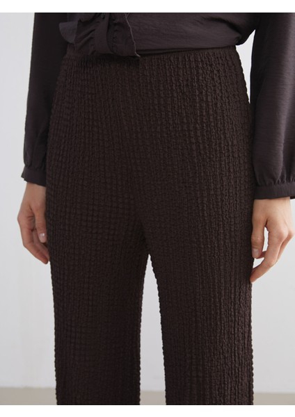 Yeni Sezon Beli Lastikli Dokulu Geniş Paça Kadın Pantolon modelleri