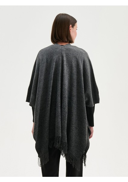 Yeni Sezon Şal Yaka Kadın Triko Panço fırsatları