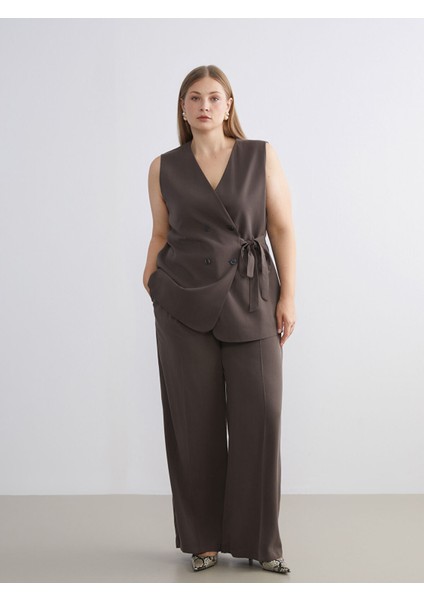 Yeni Sezon Loose Fit Geniş Paça Kadın Pileli Pantolon fiyatları