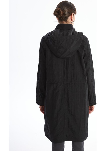 Yeni Sezon Kapüşonlu Kadın Yağmurluk indirimleri