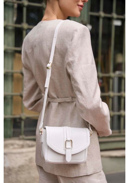 Beyaz Kadın Tokalı Deri Görünümlü Mini El ve Omuz Çantası