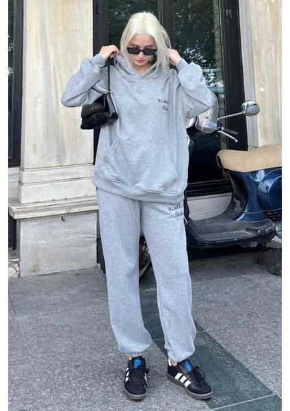 Grimelanj Kapüşonlu Sırt Baskılı Kadın Eşofman Takımı MG2187 modelleri