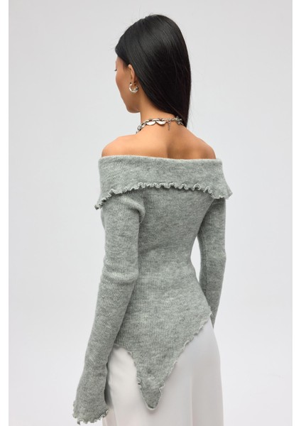 Casica Carmen Yaka Gri Triko Kazak fırsatları