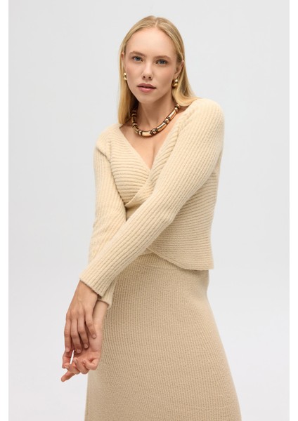 Fluff Bağlamalı Bej Üst-Etek Takım