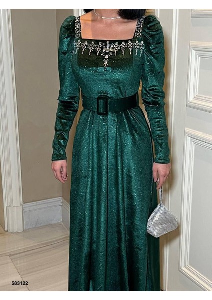 Esnek Simli Kadife Kare Yaka Taş ve Kemer Detaylı Abiye Elbise 583122 Zümrüt fırsatları