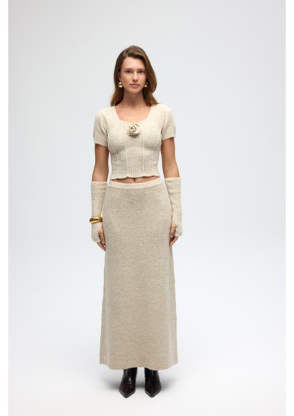 Lumi Gül Detay Bej Crop Etek Triko Takım fiyatları