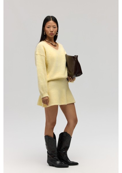 Zerium Basic V Yaka Sarı Triko Kazak modelleri