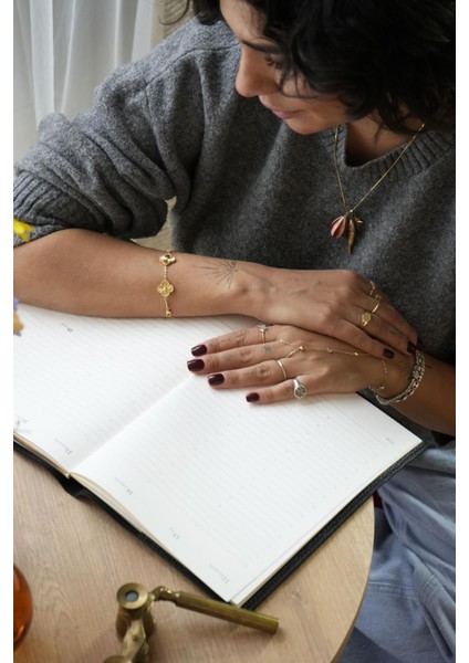 Exclusive 2026 Haftalık Ajanda A4 (19x25cm) Ivory 100gr. İçi Değişebilir fırsatları