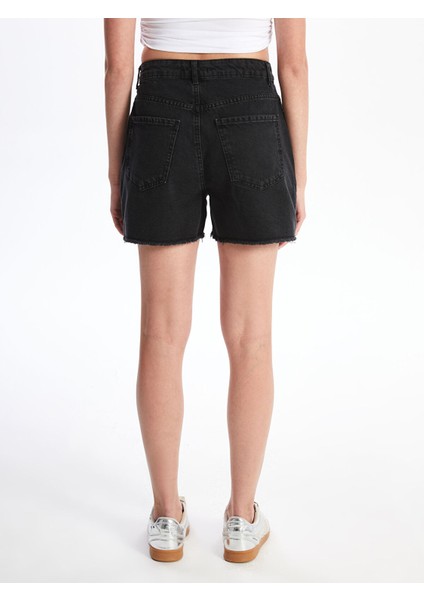 Yeni Sezon Dar Fit Yırtık Detaylı Kadın Jean Şort fırsatları