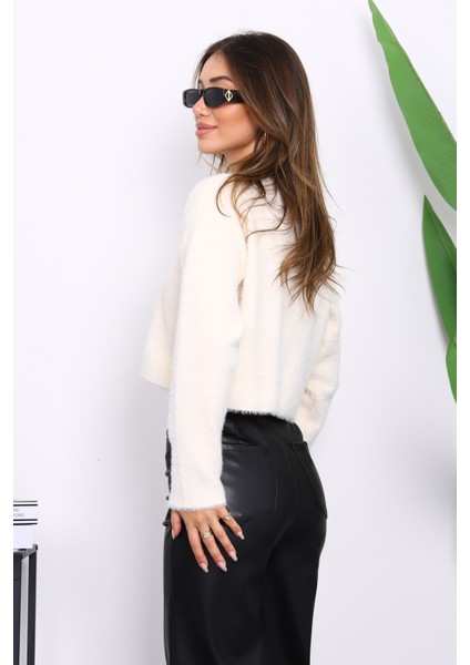 Krem Bisiklet Yaka Angora Yumoş Crop Triko Kazak fırsatları