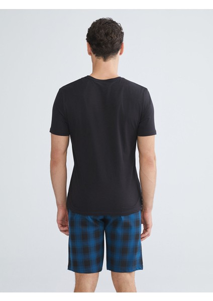 Yeni Sezon Standart Kalıp Erkek Şortlu Pijama Takımı fırsatları