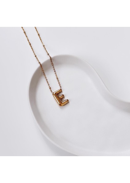 E Harf Çelik Kolye