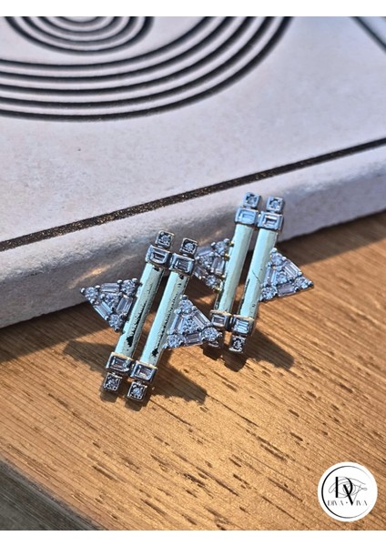 - Glow Earrings – Gold Kaplama Taş Detaylı Kadın Küpe (KOD-335) fiyatları