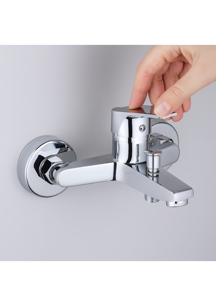 Tek Kollu Aç Kapa Krom Banyo Bataryası Duvar Tipi Armatür Premium Modern Tasarım Sıcak Soğuk Ayarlı fırsatları